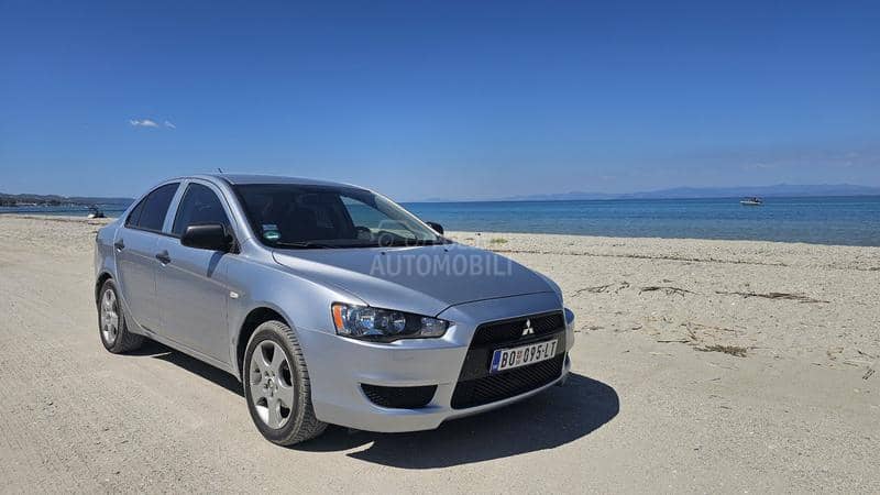 Mitsubishi Lancer 1.5i