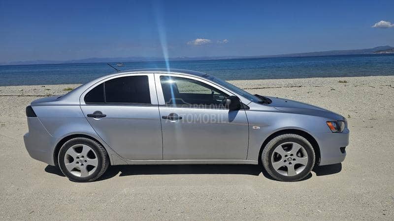 Mitsubishi Lancer 1.5i