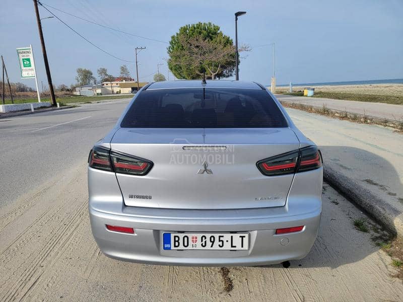 Mitsubishi Lancer 1.5i