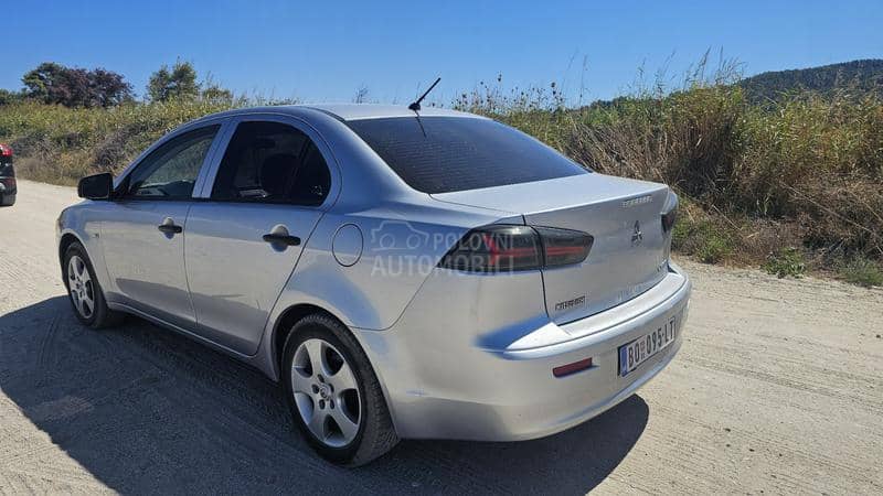 Mitsubishi Lancer 1.5i
