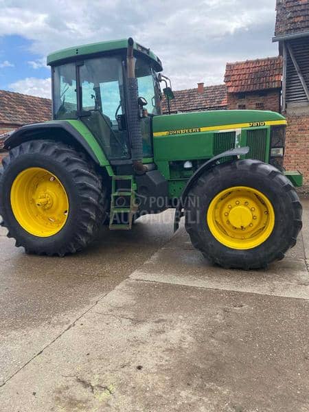 John Deere 7810