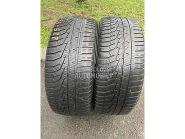 Hankook 225/55 R17 Zimska