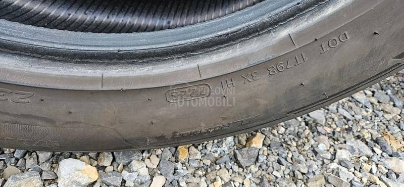 Continental 235/55 R19 Zimska