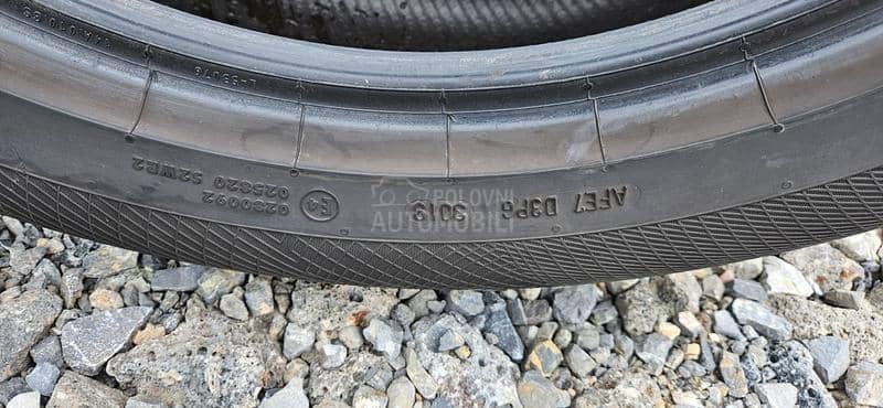 Continental 235/55 R19 Zimska