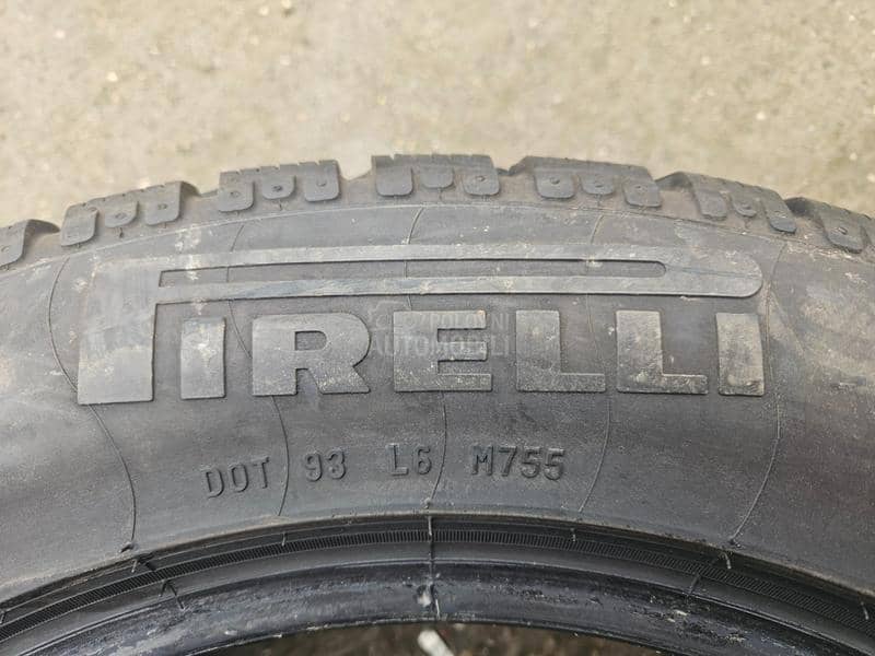 Pirelli 215/60 R17 Zimska