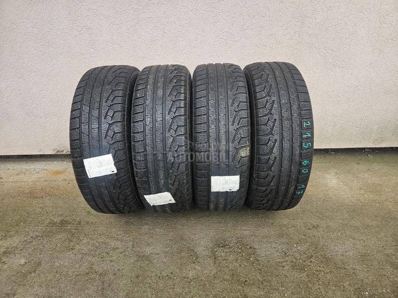 Pirelli 215/60 R17 Zimska