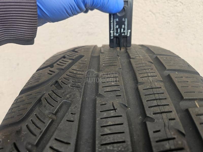 Pirelli 215/60 R17 Zimska