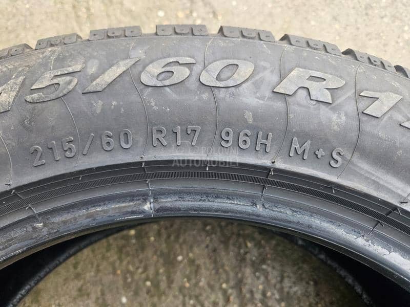Pirelli 215/60 R17 Zimska