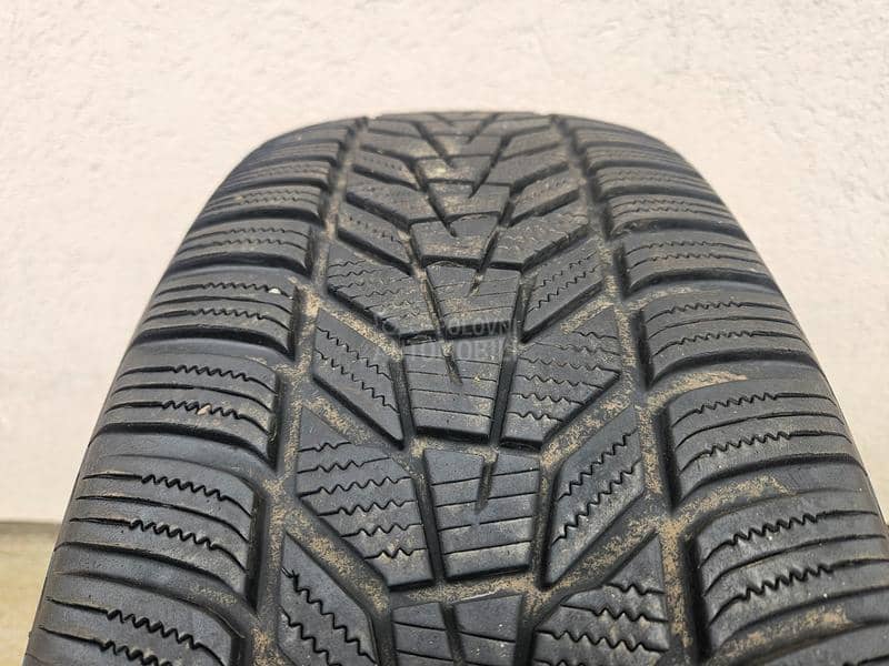 Hankook 255/60 R18 Zimska