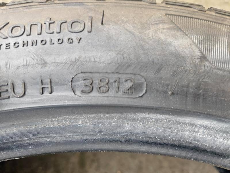 Hankook 235/45 R19 Zimska