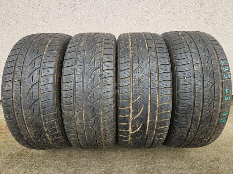 Hankook 235/45 R19 Zimska