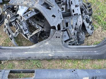 sajtna Prag leva strana za Citroen DS4