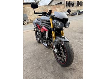 Triumph Speed triple R 1050
