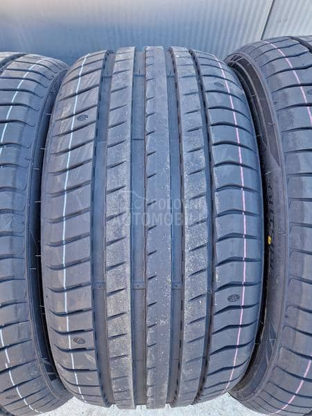 Triangle 255/40 R20 Letnja