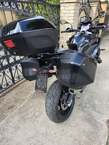 BMW S 1000 XR Triple Black