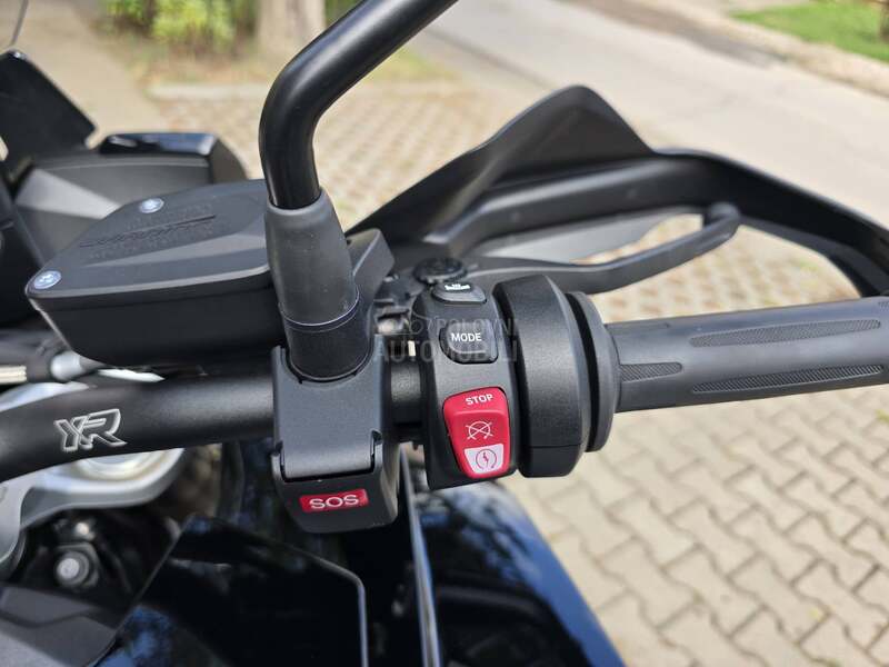 BMW S 1000 XR Triple Black