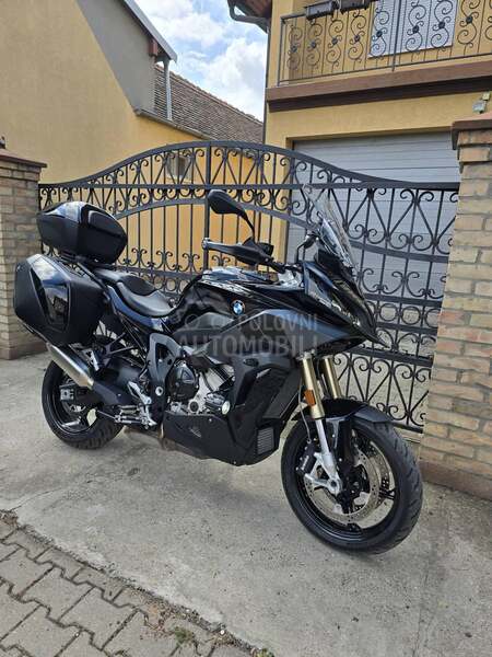BMW S 1000 XR Triple Black
