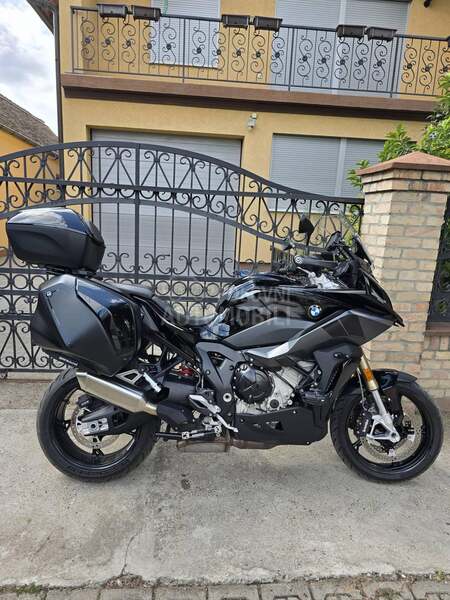 BMW S 1000 XR Triple Black