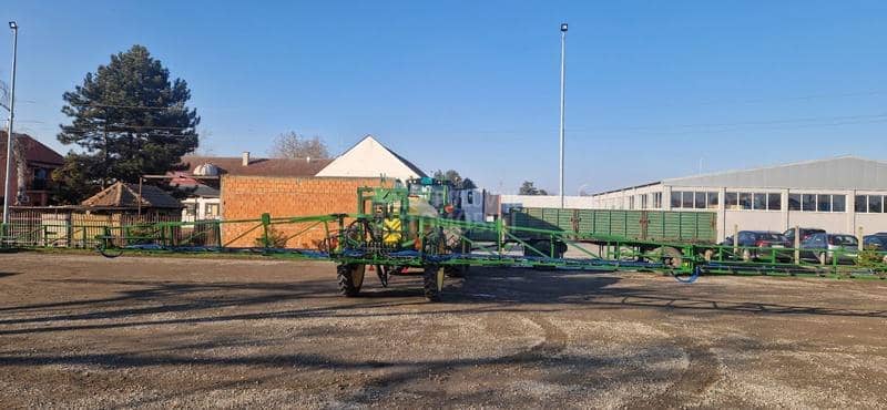 John Deere 732