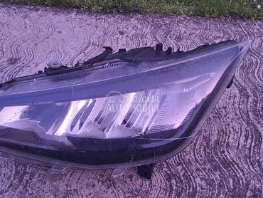 far levi za Seat Arona