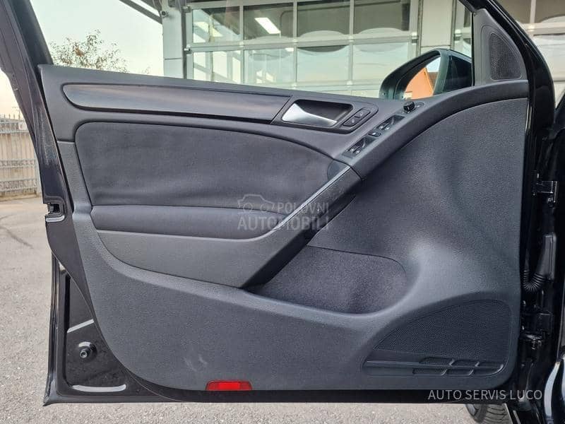 Volkswagen Golf 6 1.6 TDI/V.SERV/T O P