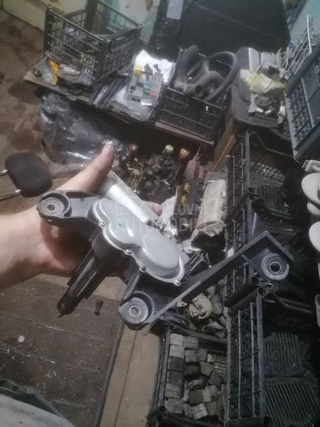 Zadnji motoric brisaca