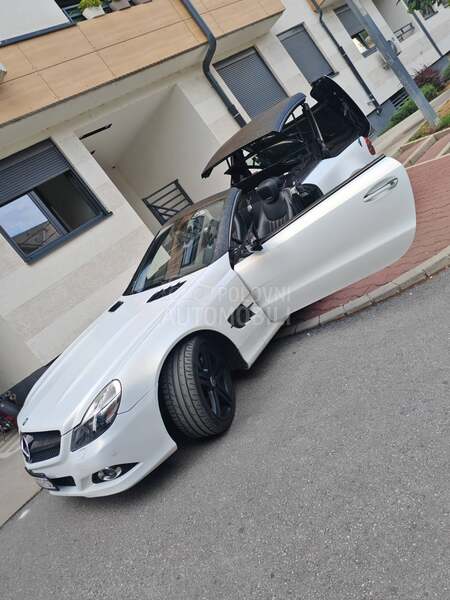 Mercedes Benz SL 280 Black Pack Restajl