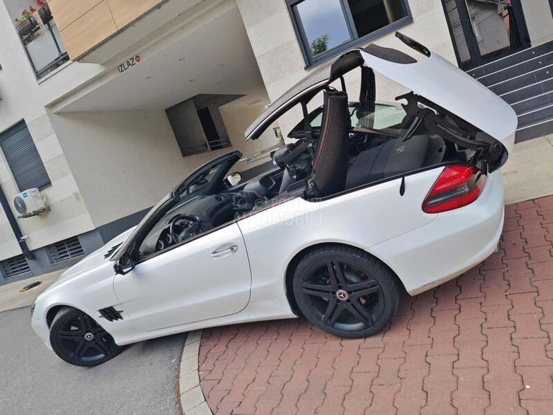 Mercedes Benz SL 280 Black Pack Restajl