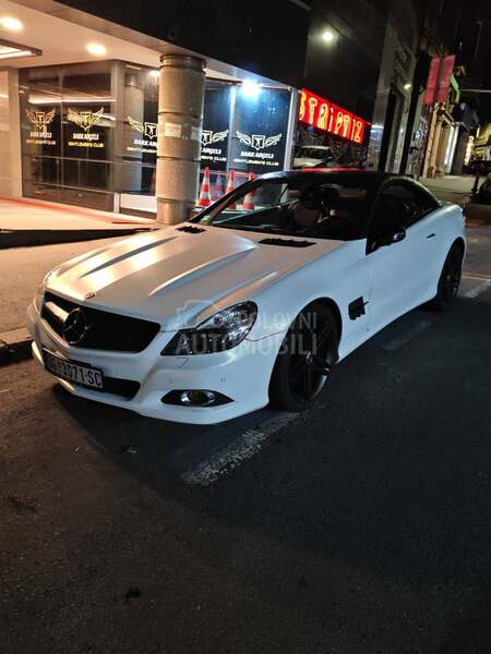 Mercedes Benz SL 280 Black Pack Restajl