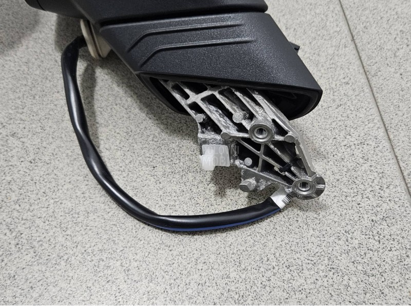 Levi Retrovizor 11 Pinova