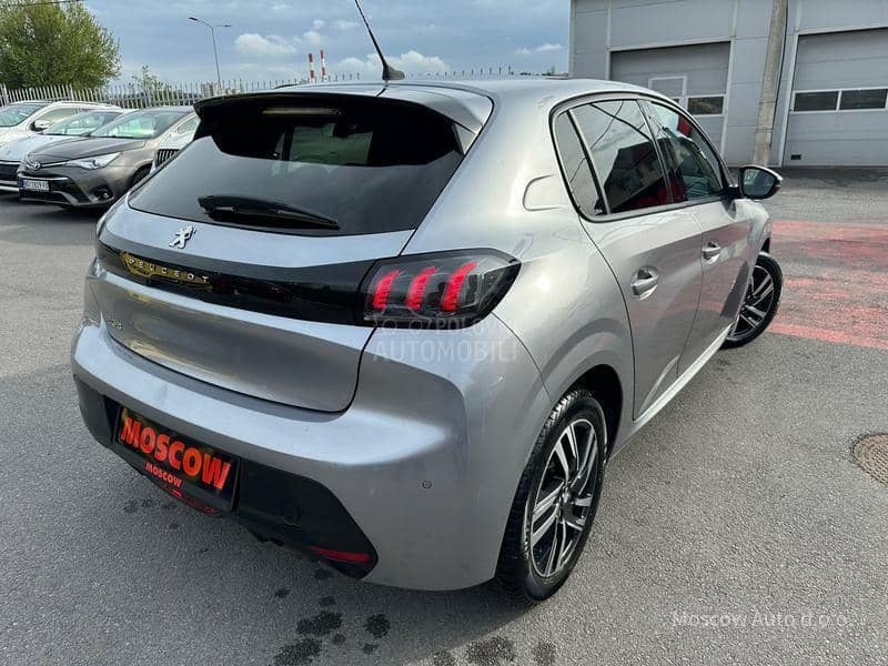 Peugeot 208 Allure business 1.2