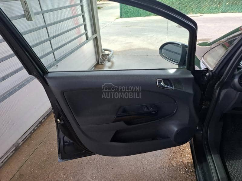 Opel Corsa B 
