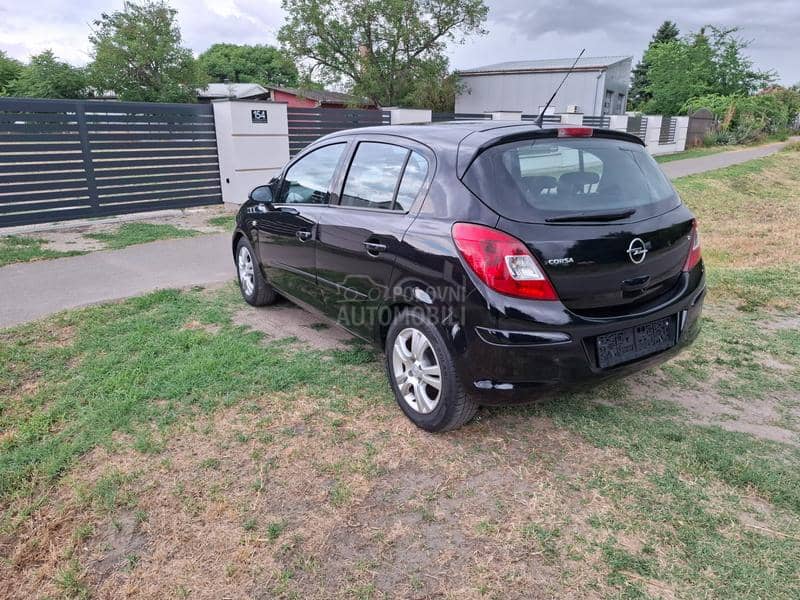 Opel Corsa B 