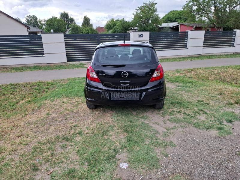 Opel Corsa B 