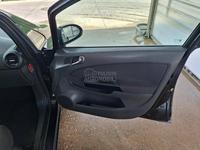 Opel Corsa B 