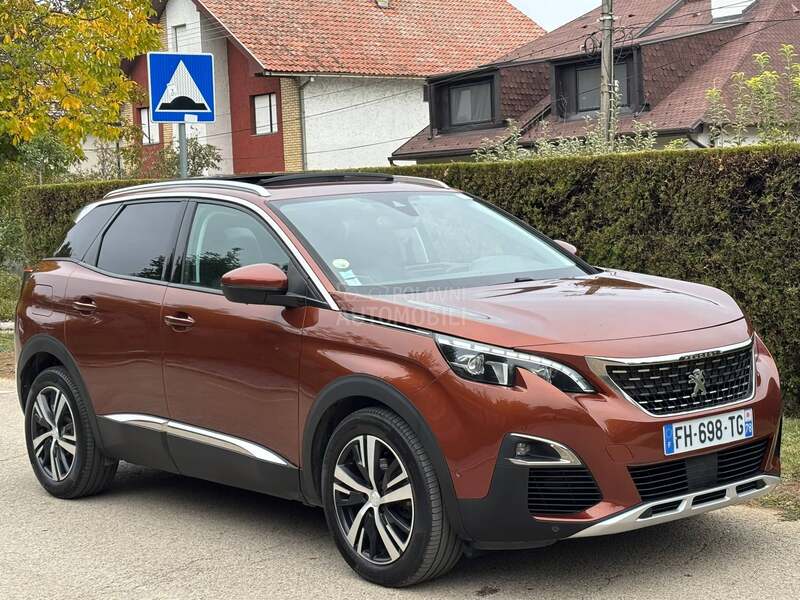 Peugeot 3008 1.5HDI ALLURE/PANO
