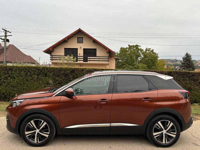 Peugeot 3008 1.5HDI ALLURE/PANO