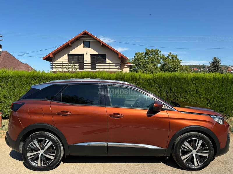 Peugeot 3008 1.5HDI ALLURE/PANO