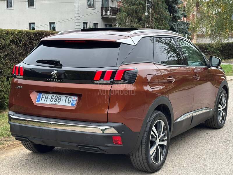 Peugeot 3008 1.5HDI ALLURE/PANO