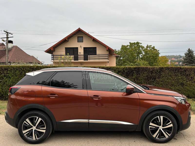 Peugeot 3008 1.5HDI ALLURE/PANO