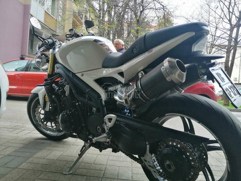 Triumph Speed Tripl