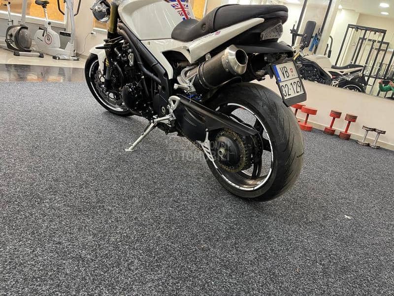 Triumph Speed Tripl