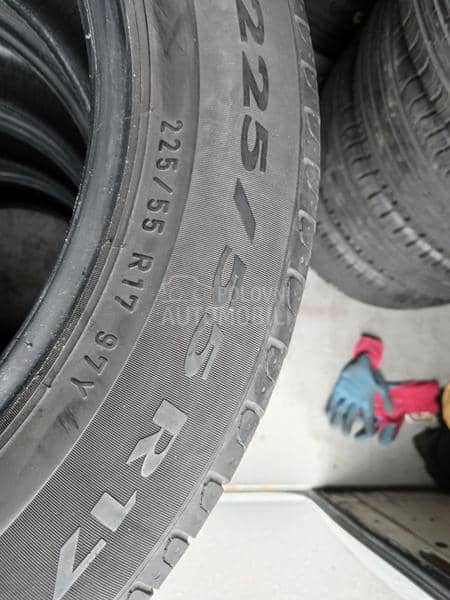 Pirelli 225/55 R17 Letnja