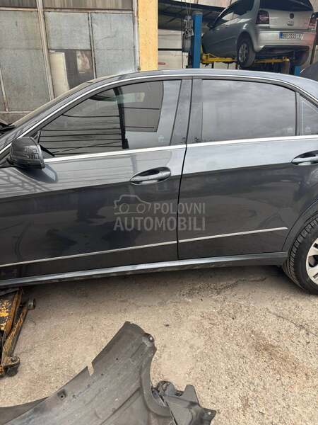 Delovi za Mercedes Benz E 250 2010. god.