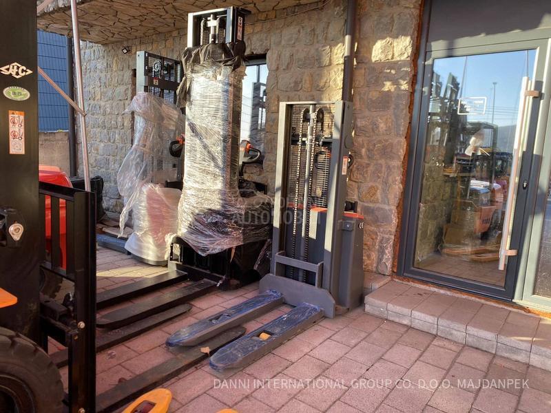 pallet truck stacker