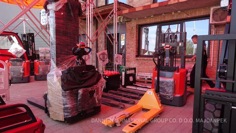 pallet truck stacker