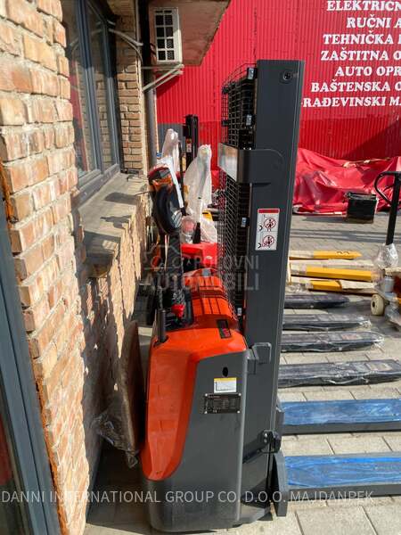 pallet truck stacker