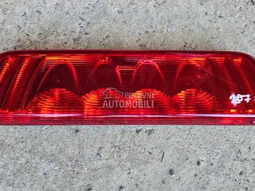 Trece stop svetlo za Peugeot 207