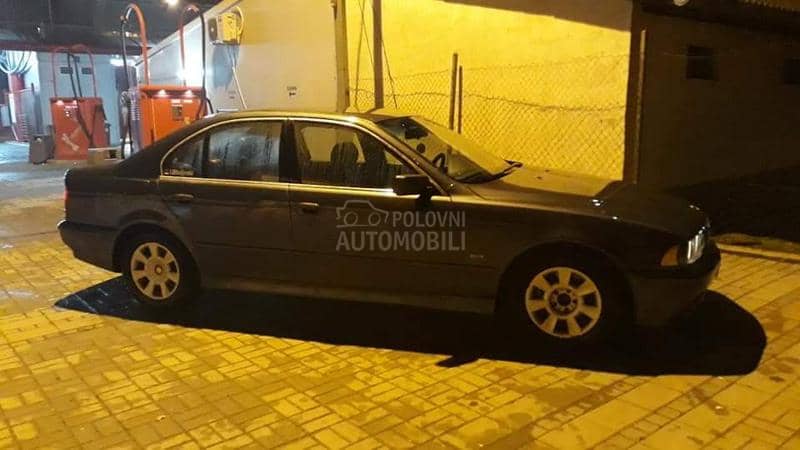 BMW 520 e39