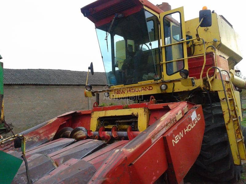 New Holland TR85